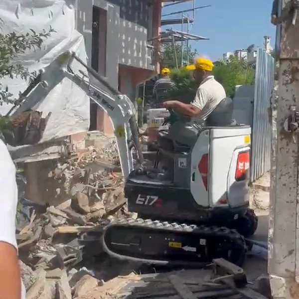 Kiralık Bobcat (Mini Yükleyici)