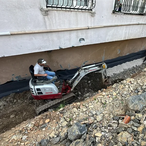 Sultanbeyli Kiralık Mini Kepçe — Uzman Mini Kepçe Kiralama çalışma fotoğrafı